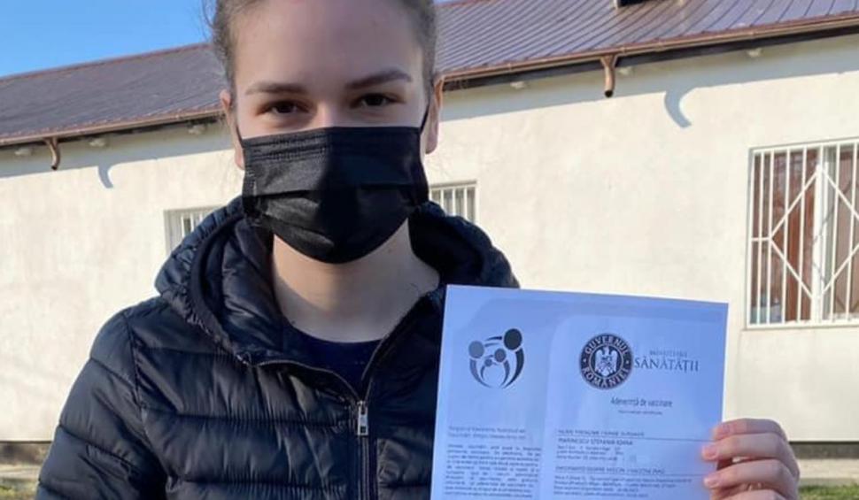 Ştefania, o tânără din Ilfov, a parcurs peste 1.600 de kilometri pentru a se vaccina: "M-am vaccinat chiar şi pentru antivaxeri"