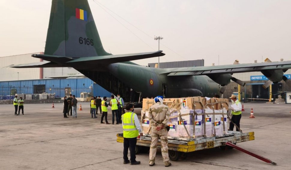 Ajutorul de urgenţă trimis Indiei de România a ajuns vineri dimineaţă la New Delhi