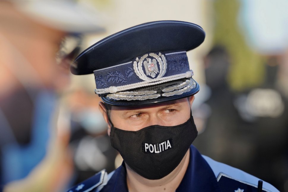 Polițiști din Ploiești scutiți medical. Nu pot patrula când plouă sau nu pot avea armă