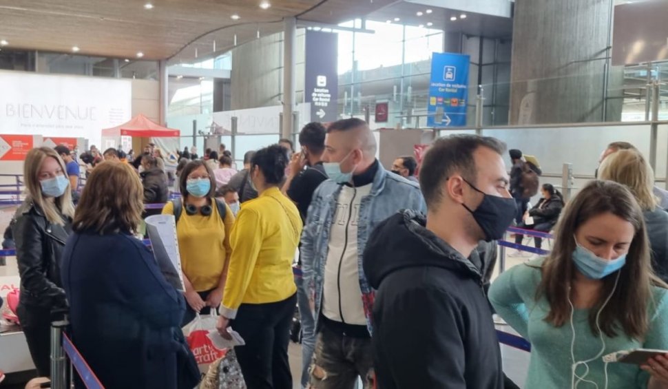 Români blocaţi pe aeroportul din Helsinki şi Paris: "Facem 48 de ore de când suntem ţinuţi pe aeroport, într-o cuşcă"