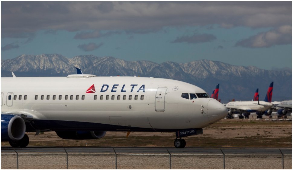O pasăre loveşte un avion al companiei Delta Airlines, obligându-l să aterizeze de urgenţă pe aeroportul din Atlanta