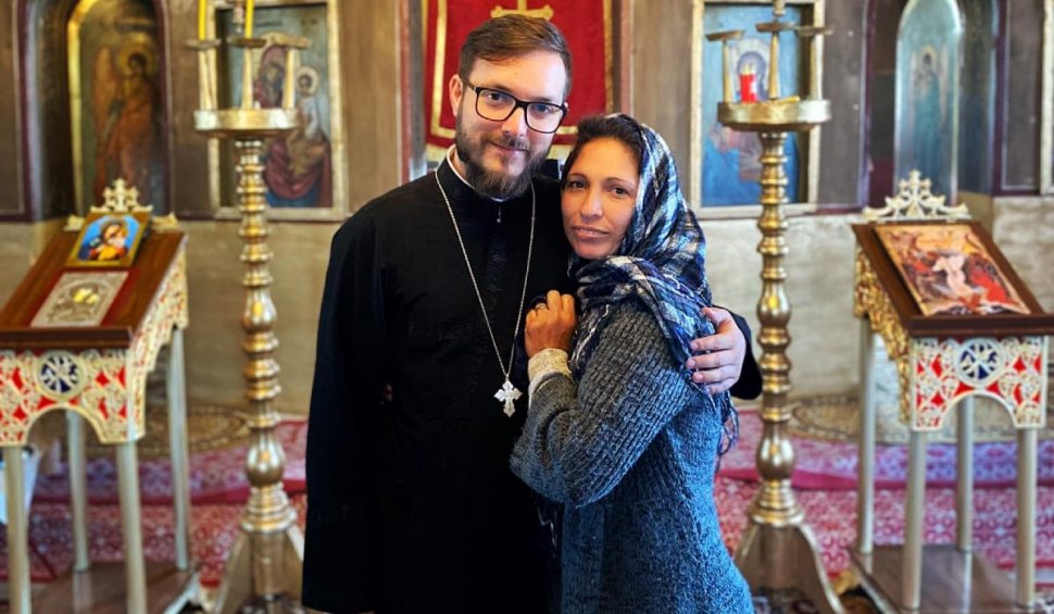 Un preot din Constanţa şi-a regăsit mama după 29 de ani, cu ajutorul Facebook