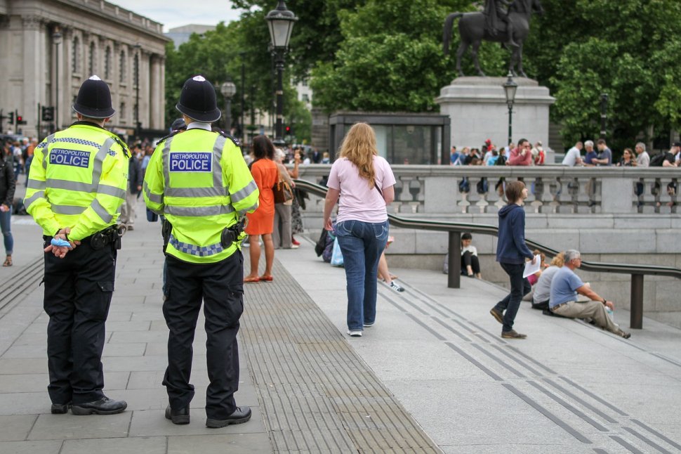 Hoț român din Londra, ajutat de un polițist să fure aproape 1 milion de euro 