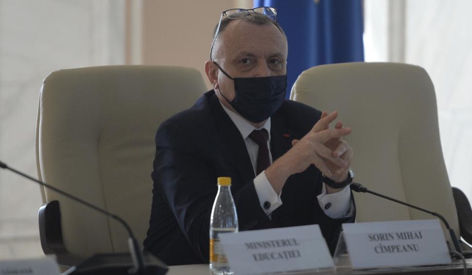 Sorin Cîmpeanu, reacție la mărturia unor elevi care au descris școala pe timp de pandemie: "Este impresionantă, este reală, sunt îndreptățiți"