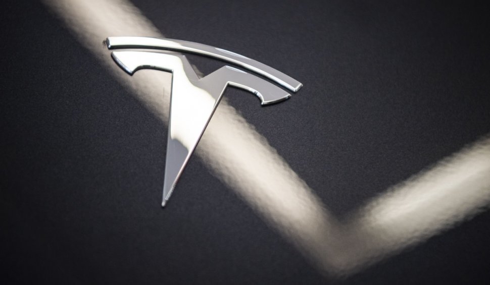 Tesla a deschis primul showroom oficial din România, într-un mall din București: Cât costă cel mai ieftin model 