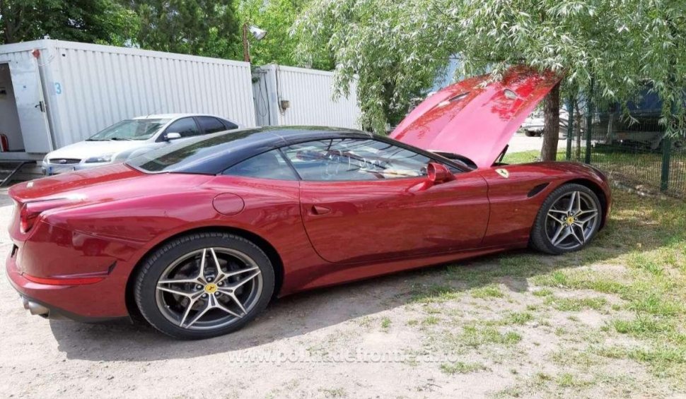 Un bărbat şi-a cumpărat Ferrari din Germania şi a rămas fără maşină pe o stradă din Brăila