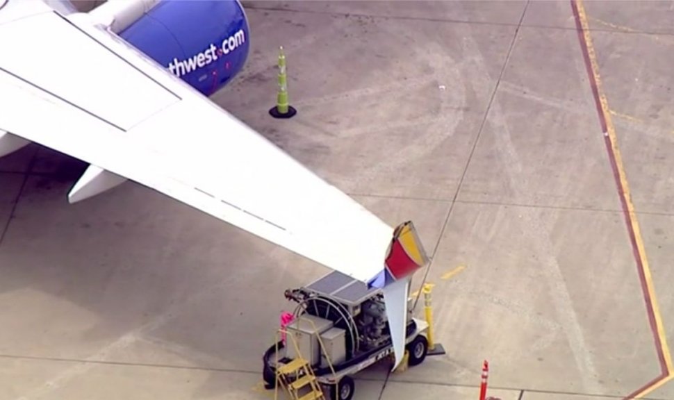 Două avioane ale aceleiași companii s-au acroșat pe pista aeroportului din Chicago