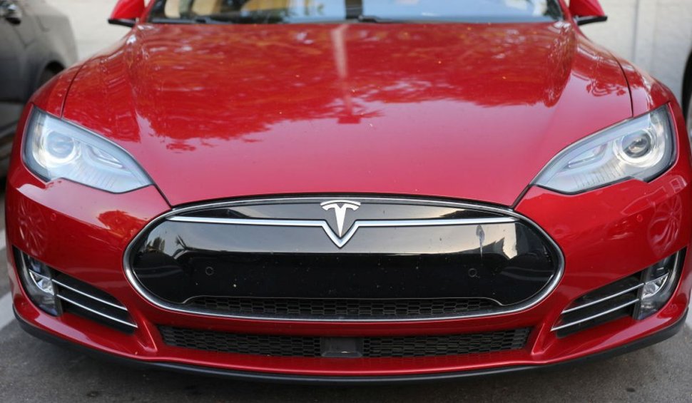 Mașinile electrice Tesla pot fi achiziționate cel mai ieftin în România, țară unde nu există nici măcar un service pentru acest brand