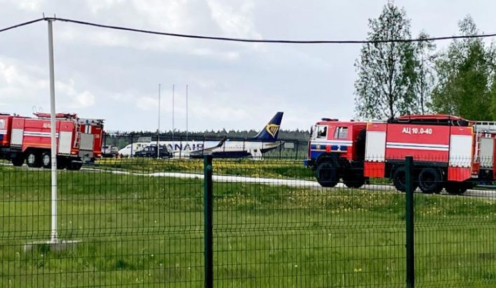 Avion civil forţat să aterizeze la Minsk de aviaţia militară din Belarus. La bord se afla un opozant al președintelui Lukașenko