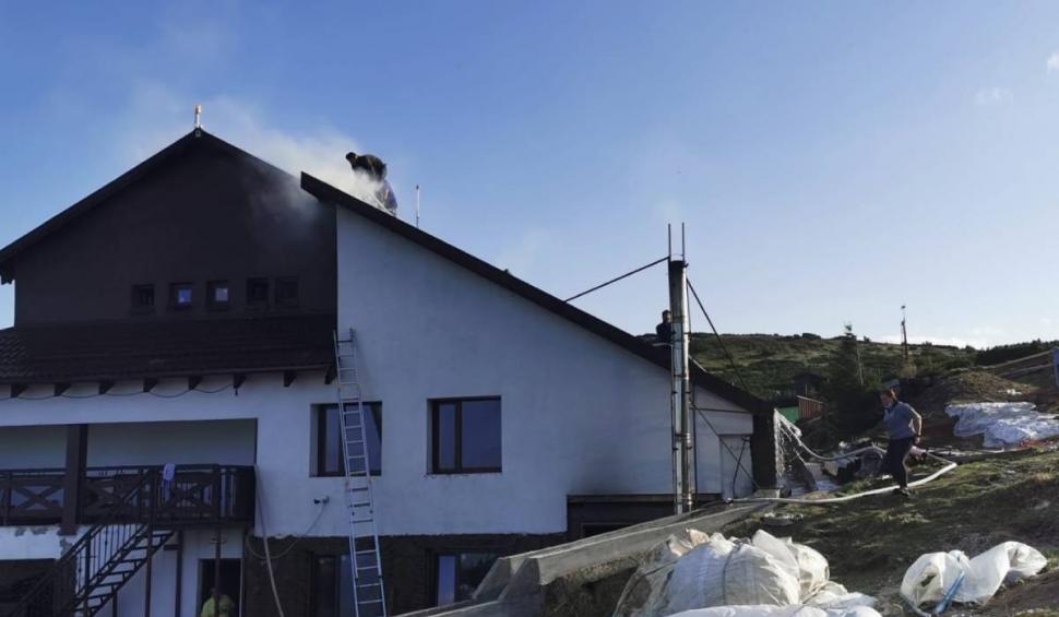 Incendiu la Cabana Dochia de pe masivul Ceahlău 708513