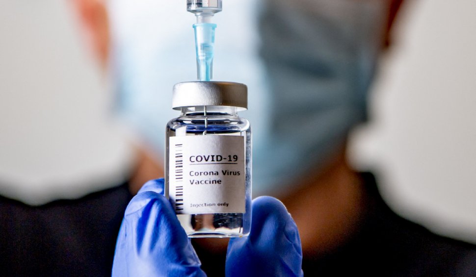 Studiu: Eficiența vaccinului Pfizer împotriva SARS-CoV-2 rămâne ridicată la trei luni de la prima doză