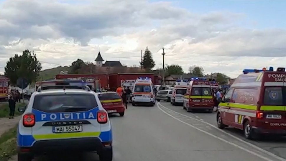 Accident grav în judeţul Cluj! Un microbuz cu opt persoane s-a răsturnat