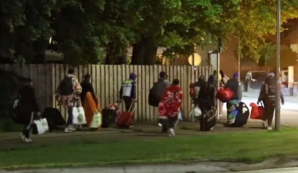 23 de români au fost părăsiţi într-un parc din Olanda de o agenţie de ocupare a forţei de muncă: "Este o situație foarte gravă și inumană"