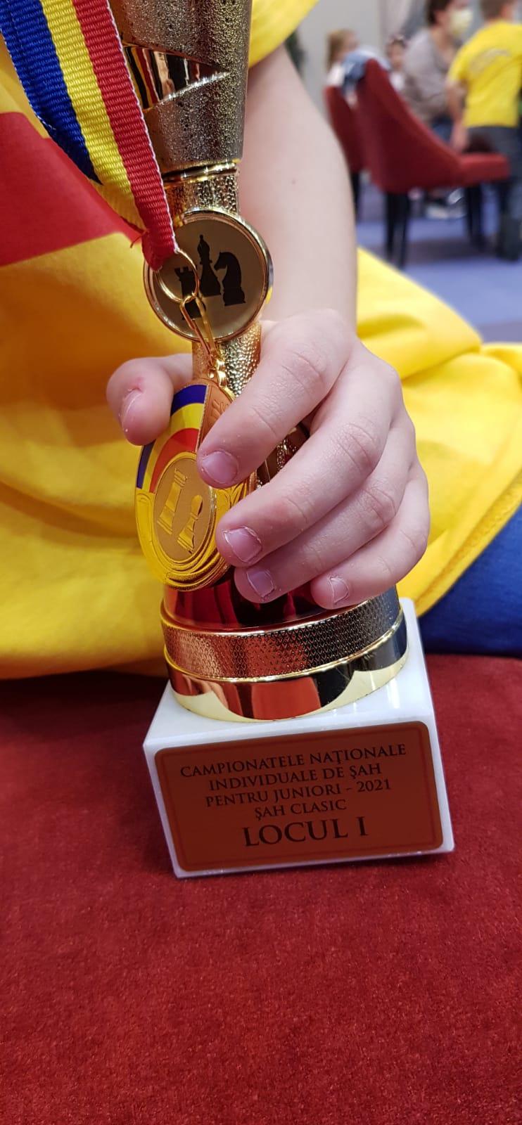 Vladimir Șofronie, un copil de 8 ani din Braşov, este un geniu al şahului 708794