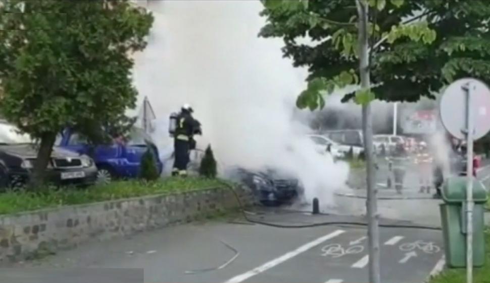 Momentul în care bolidul omului de afaceri Ioan Crişan sare în aer la Arad - Galerie foto 709128