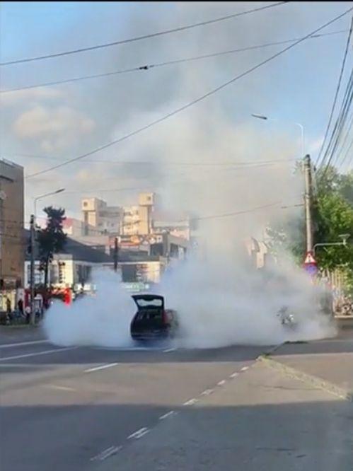 Momentul în care bolidul omului de afaceri Ioan Crişan sare în aer la Arad - Galerie foto 709132