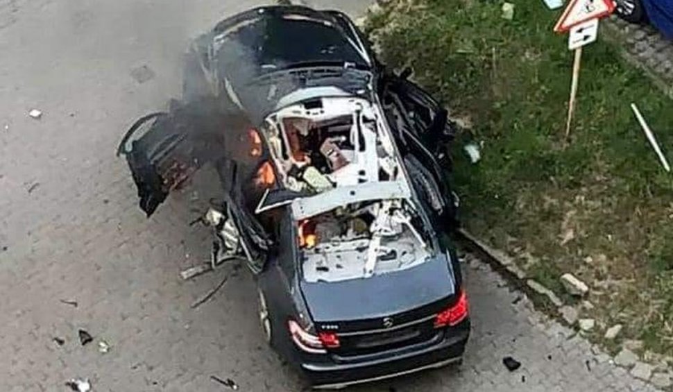 Asasinat cu bombă, în cazul de la Arad: un bolid de lux a explodat într-o parcare, șoferul a ars de viu. SRI, prima reacție