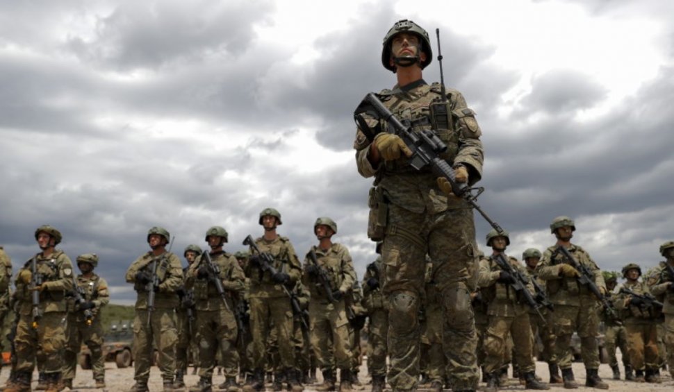 NATO a început retragerea trupelor din Afganistan. Peste 600 de militari români se vor întoarce în țară