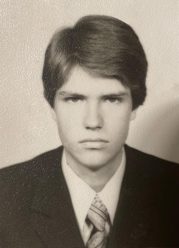 Klaus Iohannis, imagine inedită de Ziua Copilului. Cum arăta președintele când avea 17 ani 709400