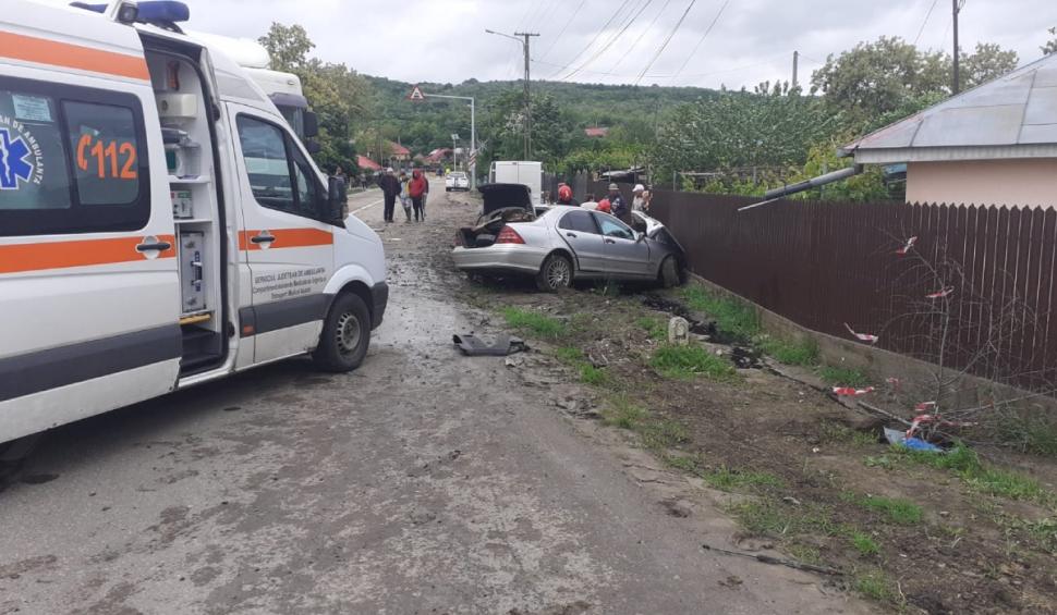 Pericol de explozie între Bârlad şi Huşi, după ce o cisternă cu motorină a spulberat un Mercedes condus de o fată de 18 ani 709418