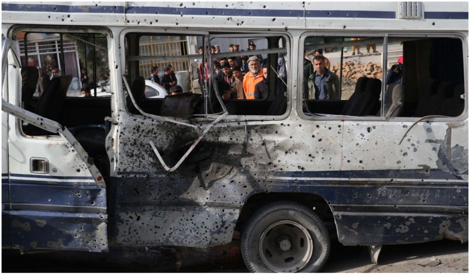 Atac cu bombă în două autobuze din Kabul. 12 persoane au fost ucise