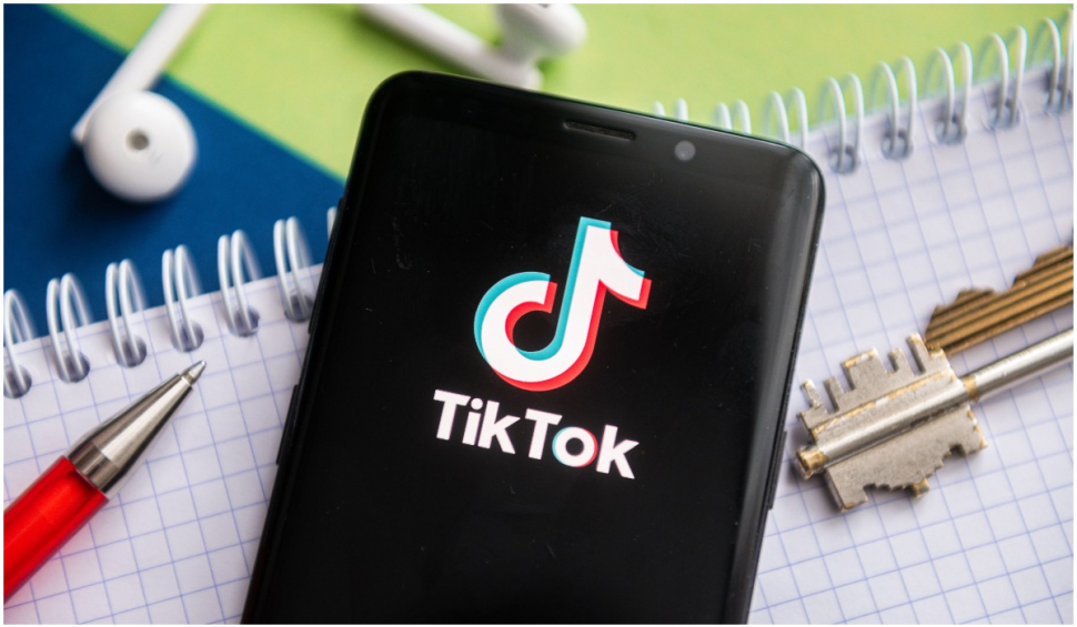 Mii de părinţi olandezi dau în judecată TikTok şi cer despăgubiri de 1,4 miliarde de euro