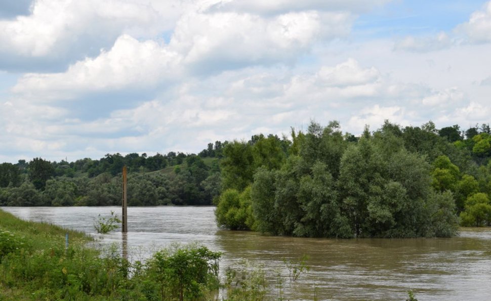 Cod galben de inundații pe râurile din județele Harghita, Covasna, Alba și Hunedoara