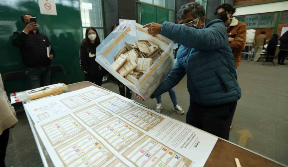 Alegeri în Mexic: cel puțin cinci asasinate și un cap retezat aruncat într-o secție de vot. Coaliția prezidențială ratează majoritatea absolută