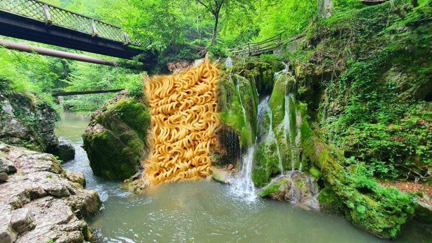 Avalanșă de meme-uri cu prăbușirea Cascadei Bigăr: Imaginile sunt virale pe rețelele de socializare 710556