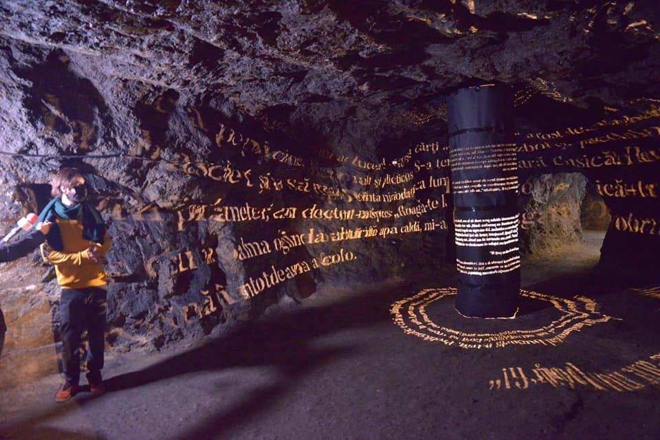 BUM, primul muzeu de artă new media din România, deschis în catacombele din Braşov 710725