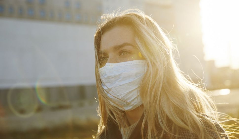 Masca de protecție ne protejează de alergii? Medic ORL: ”Nu numai că masca era bună, ci este foarte bună”