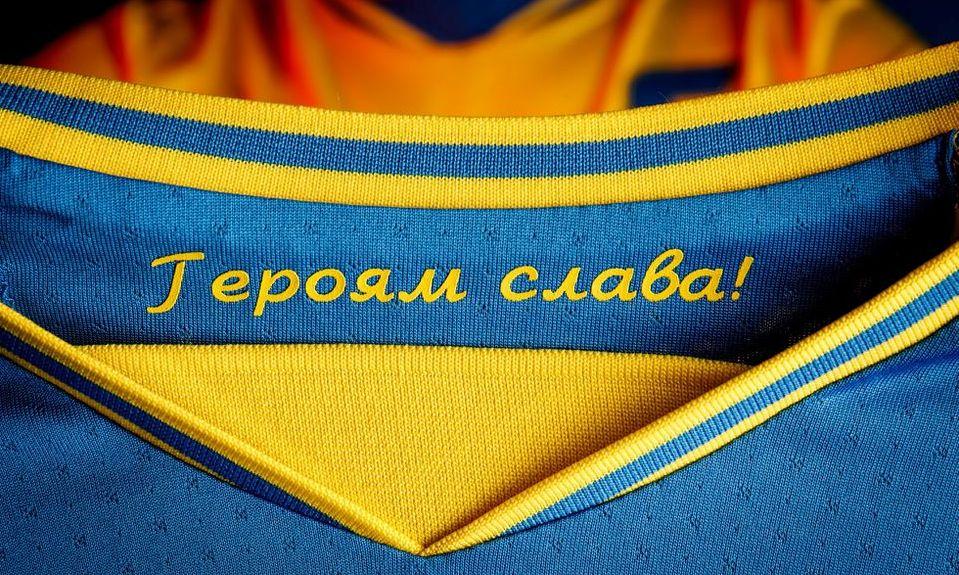 UEFA a găsit o cale să-i facă Moscovei pe plac. Ucraina, somată să schimbe tricourile care au iritat Kremlinul 710913