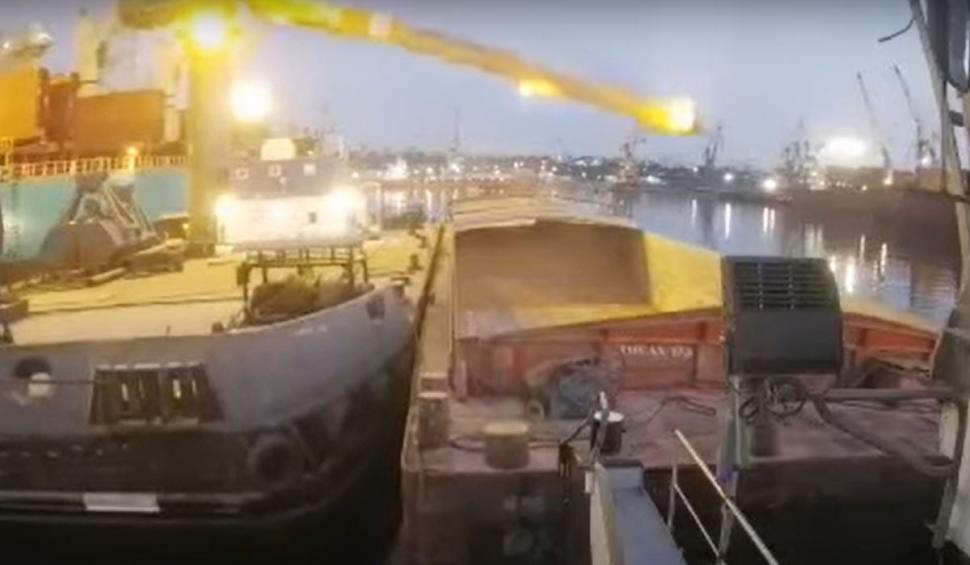 Brațul unei macarale s-a prăbușit peste o navă în portul Constanţa