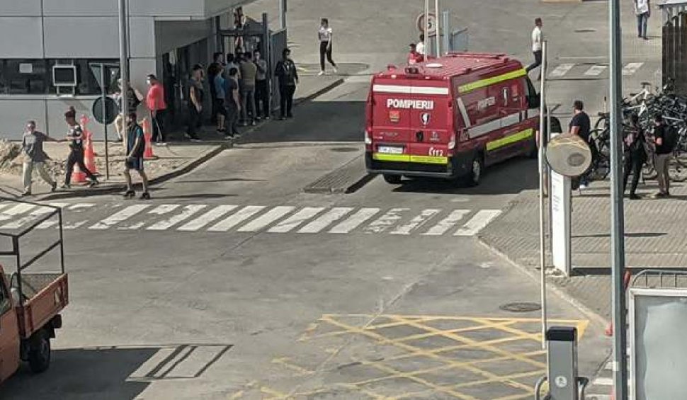 Incendiu la o fabrică de producție și depozitare produse finite din Timișoara. 600 de persoane evacuate