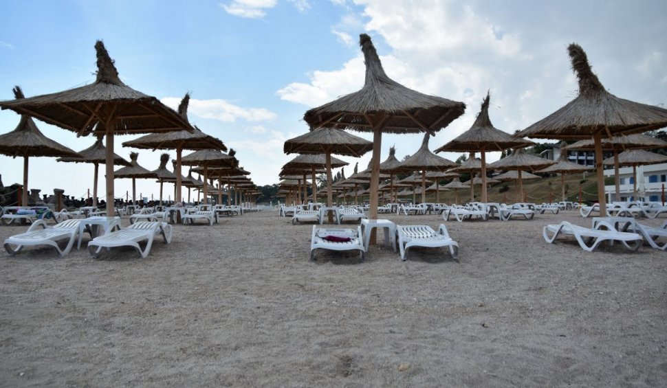Apele Române scot la licitaţie 12 sectoare de plajă în mai multe staţiuni de pe litoral