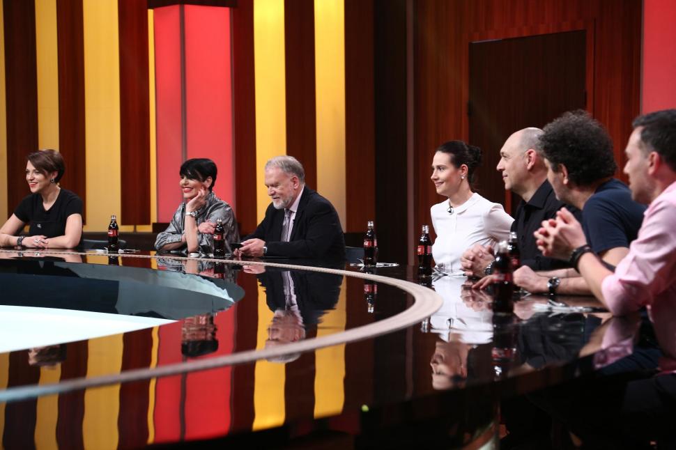 Cu câţi bani a plecat acasă Narcisa Birjaru, prima femeie câștigătoare la Chefi la cuțite 712113