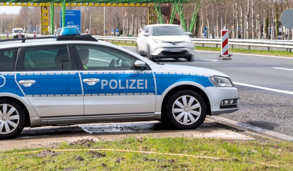 Poliția îl caută pe trăgătorul care a împușcat mortal doi oameni în nordul Germaniei