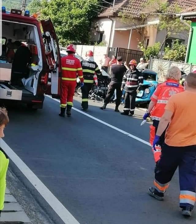 Un poliţist de la Rutieră a murit într-un Trabant strivit, după un accident în Şoimuş 712337