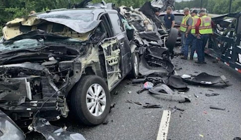 Nouă copii au fost uciși într-un accident în lanț înfiorător, în SUA. Un producător CNN, martor la accident 712582