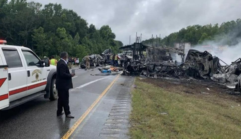 Nouă copii au fost uciși într-un accident în lanț înfiorător, în SUA. Un producător CNN, martor la accident 712584