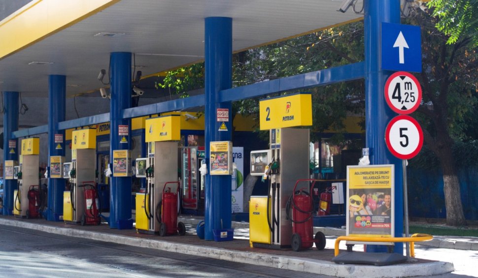 Prețul benzinei a depășit pragul de 6 lei pe litru: "Sunt așteptate scumpiri record"