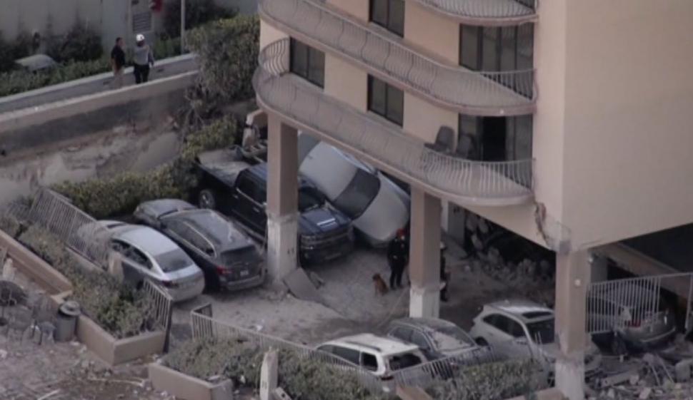 O clădire cu 12 etaje s-a prăbușit la Miami. Există numeroase victime. Operațiune masivă de salvare lansată de autorități 713284