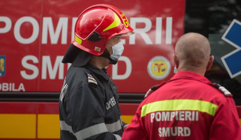 Un copil în vârstă de 1 an și 8 luni a căzut de la etajul 2 al blocului. Mama s-a aruncat după el 