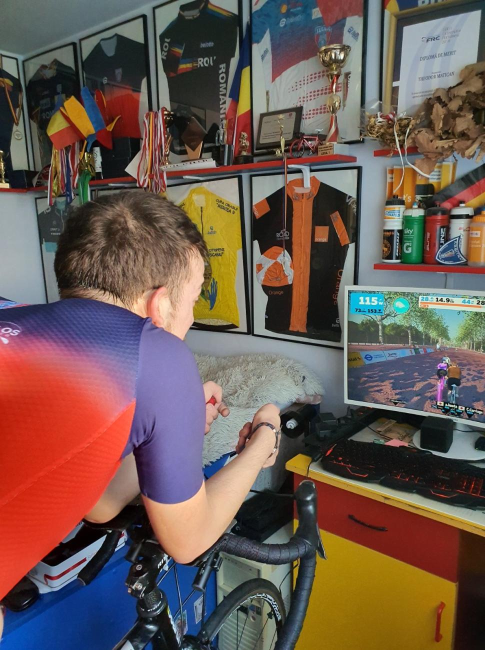 S-a născut cu pareză cerebrală dar a luptat până a ajuns campion mondial la ciclism 714414