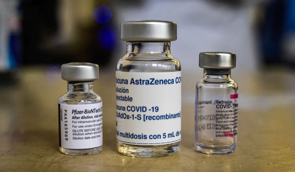 Milioane de britanici vaccinați anti-COVID cu AstraZeneca riscă să nu intre în Europa