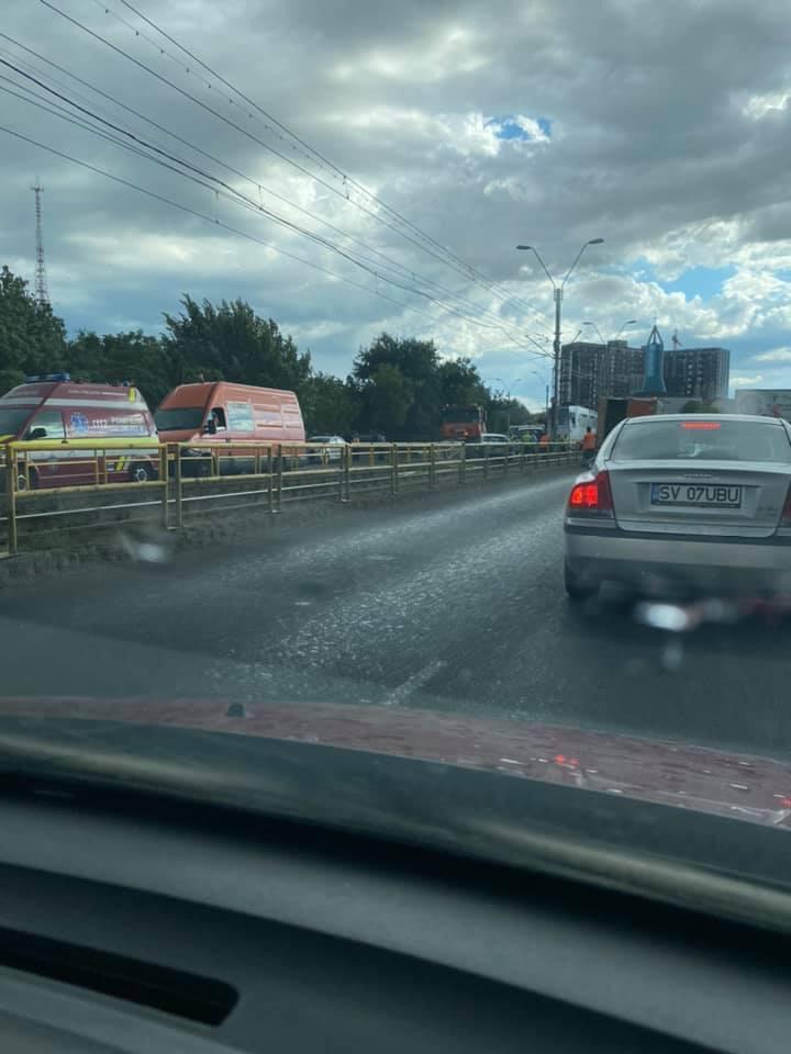 Accident la podul Ciurel din Capitală. Linia tramvaiului 41 este blocată 714758