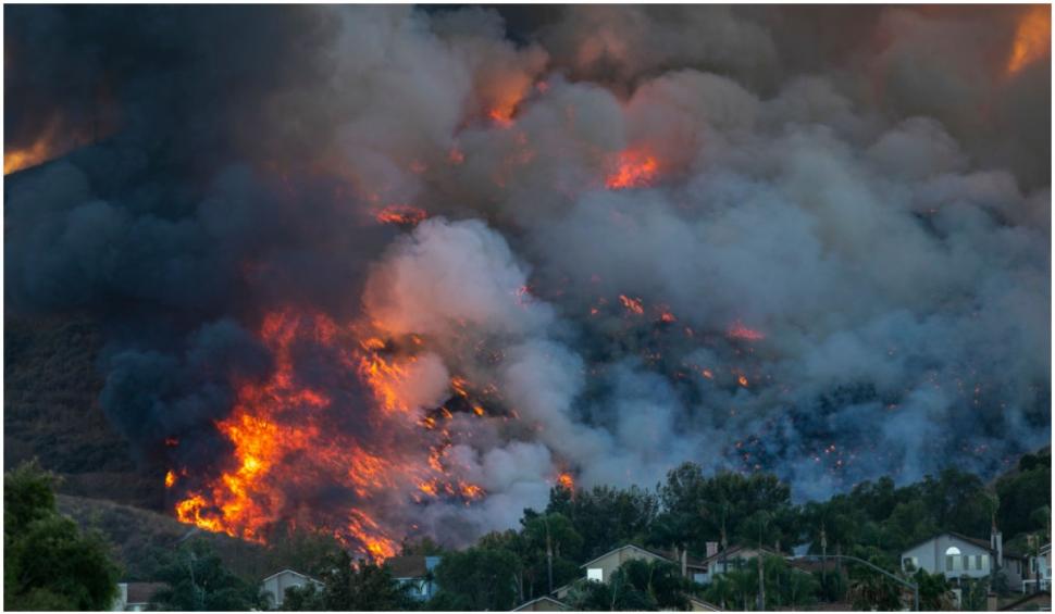 Imaginile dezastrului din California, unde peste 3500 de oameni au fost evacuați din calea incendiilor de vegetație 714700