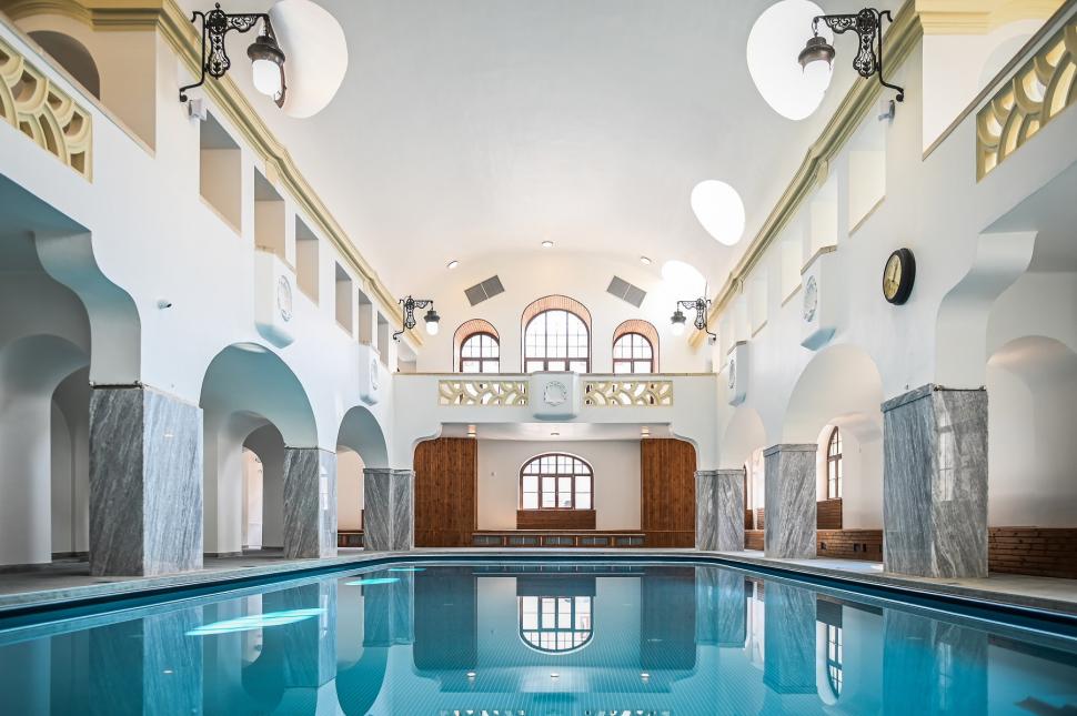 Cel mai vechi SPA din România, Baia Populară din Sibiu, redeschis pentru localnici și turiști 714807