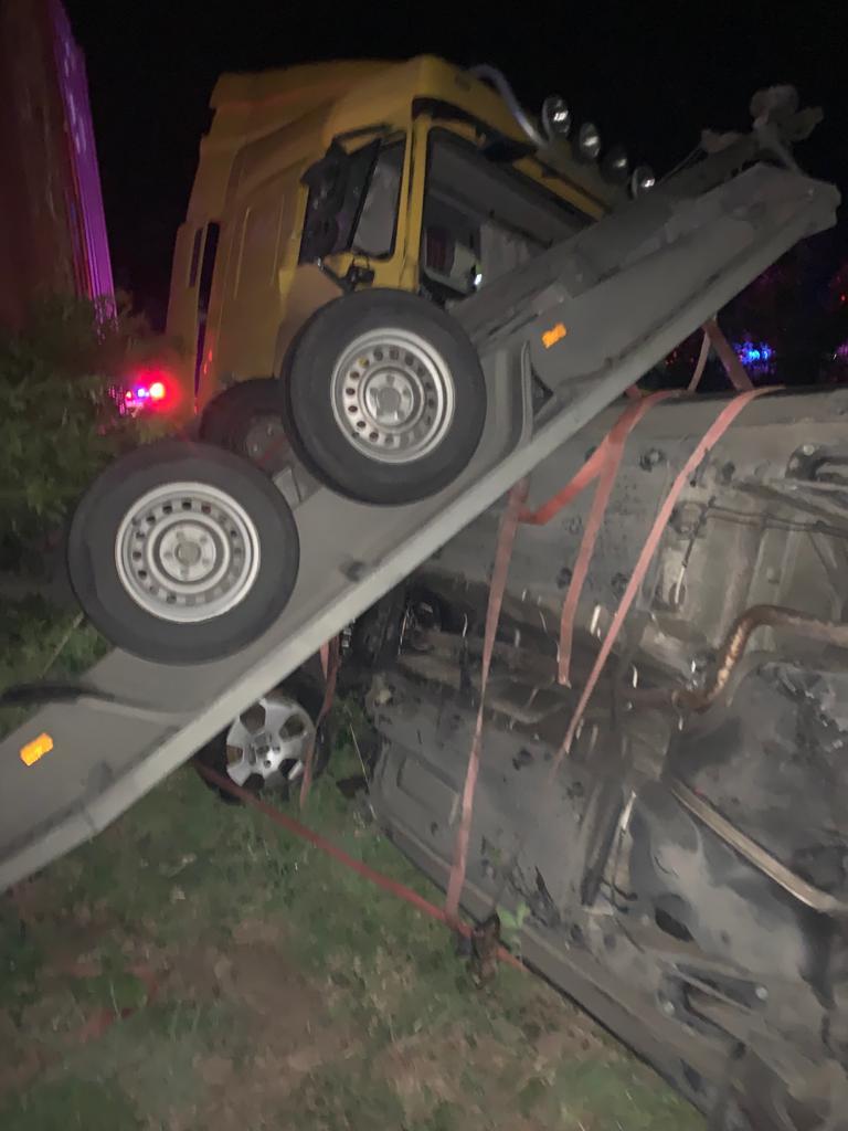 Cinci persoane au murit şi patru sunt în comă, după ce o autoutilitară a intrat într-un camion, la Teleorman 714860