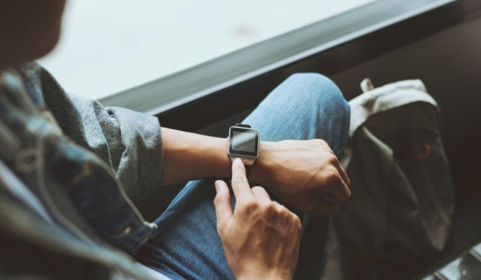 Cum te ajută un smartwatch să-ţi monitorizezi sănătatea